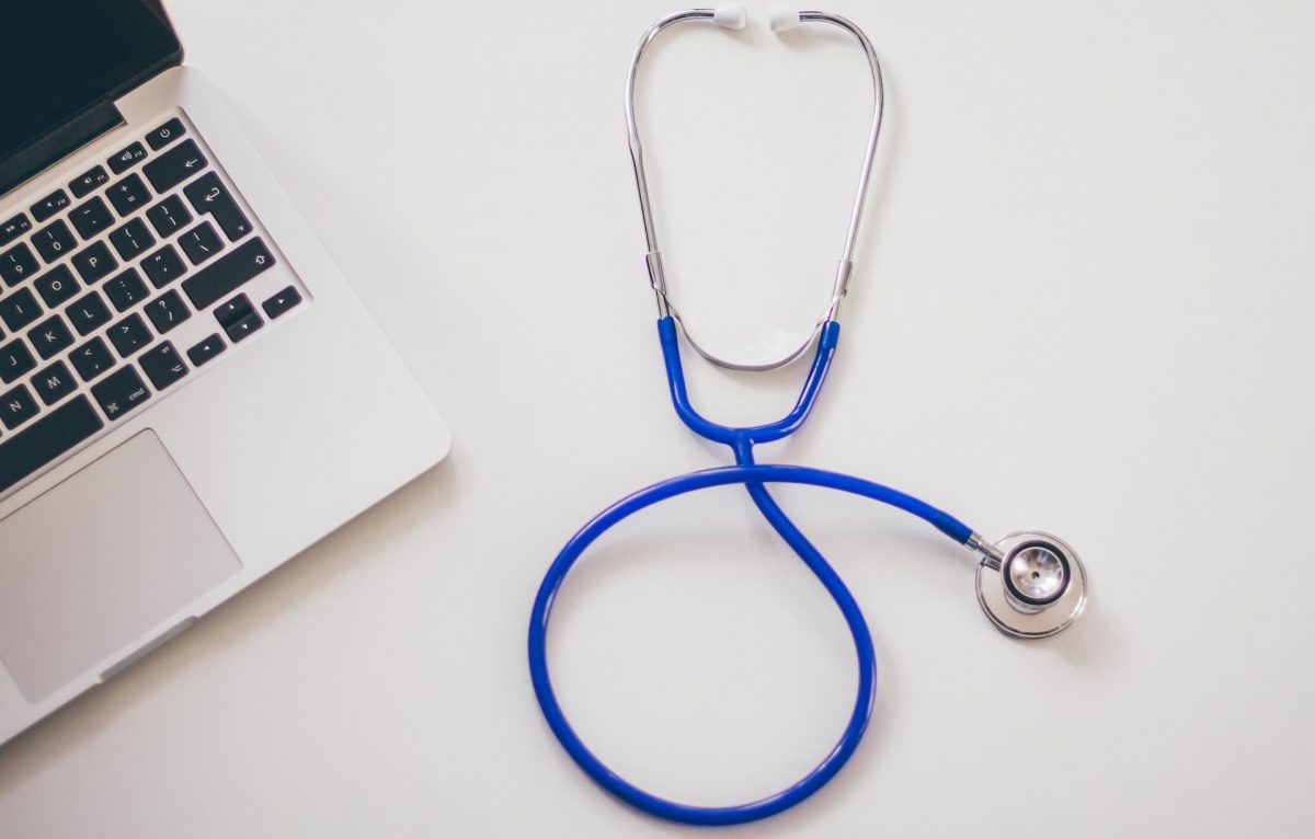 stocksnap stethoscope 2617701 1920 (1)